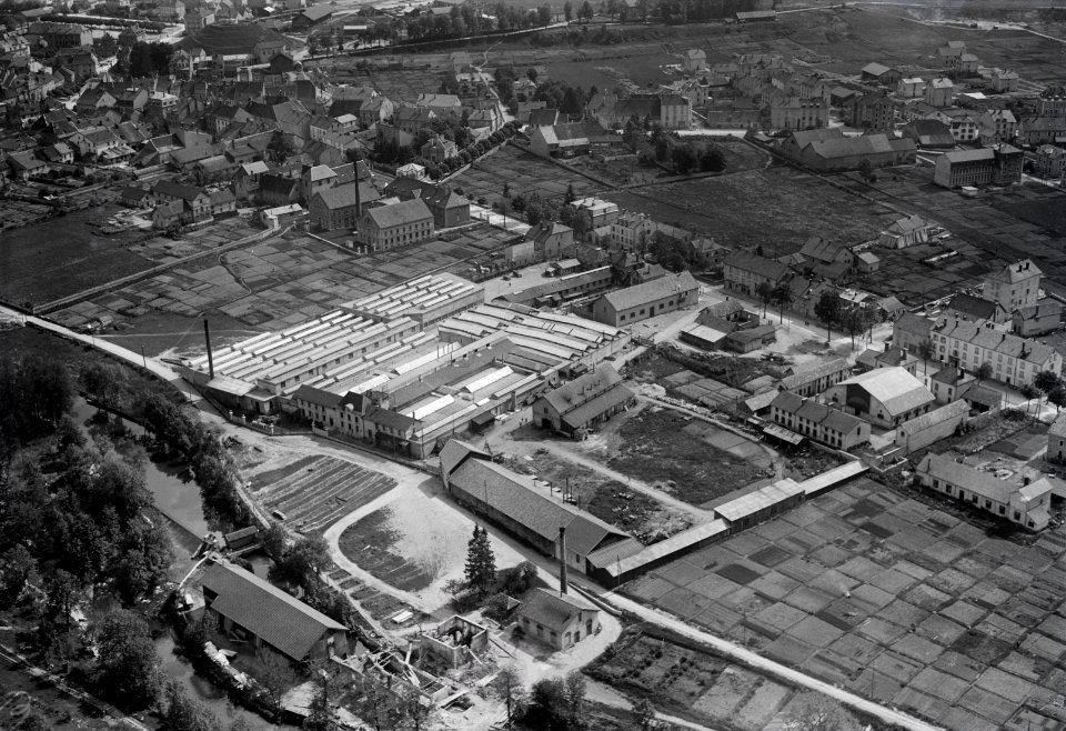 ETH-BIB-Pontarlier, Fabrik (an der Rue de Besançon)-Inlandflüge-LBS MH03-0764