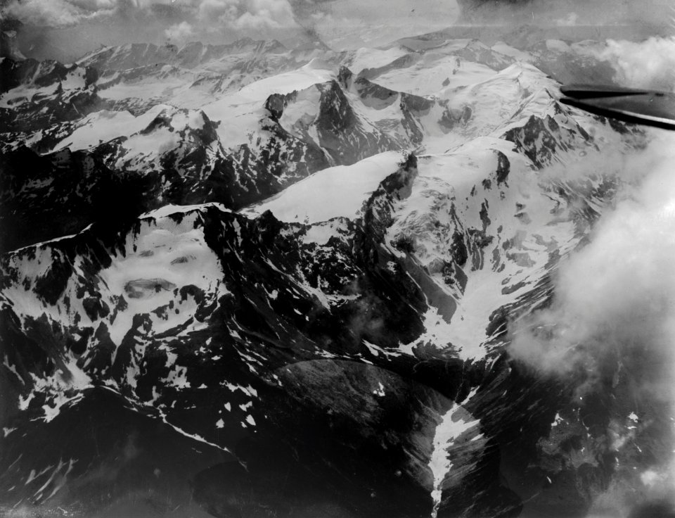 ETH-BIB-Plattenberg, Piz Cassinello, Rheinwaldhorn, Lentagletscher v. N. aus 4000 m-Inlandflüge-LBS MH01-001085
