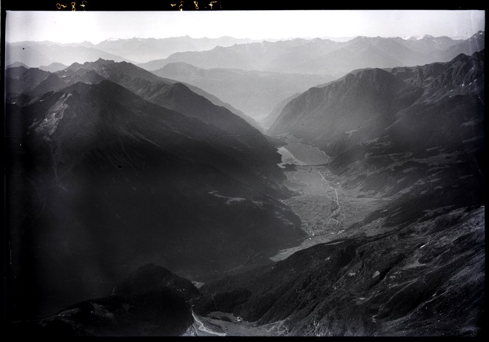 ETH-BIB-Poschiavo, Lago di Poschiavo, Veltlin, Tirano v. N. aus 4000 m-Inlandflüge-LBS MH01-007840