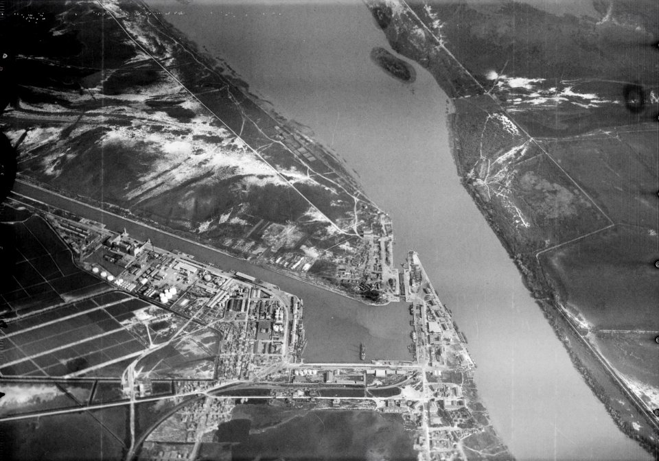 ETH-BIB-Port-Saint-Louis-du-Rhone aus 1500 m Höhe-Mittelmeerflug 1928-LBS MH02-05-0080