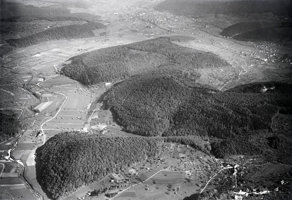 ETH-BIB-Ramlinsburg, Sissach, Liestal v. S. O. aus 900 m-Inlandflüge-LBS MH01-006037