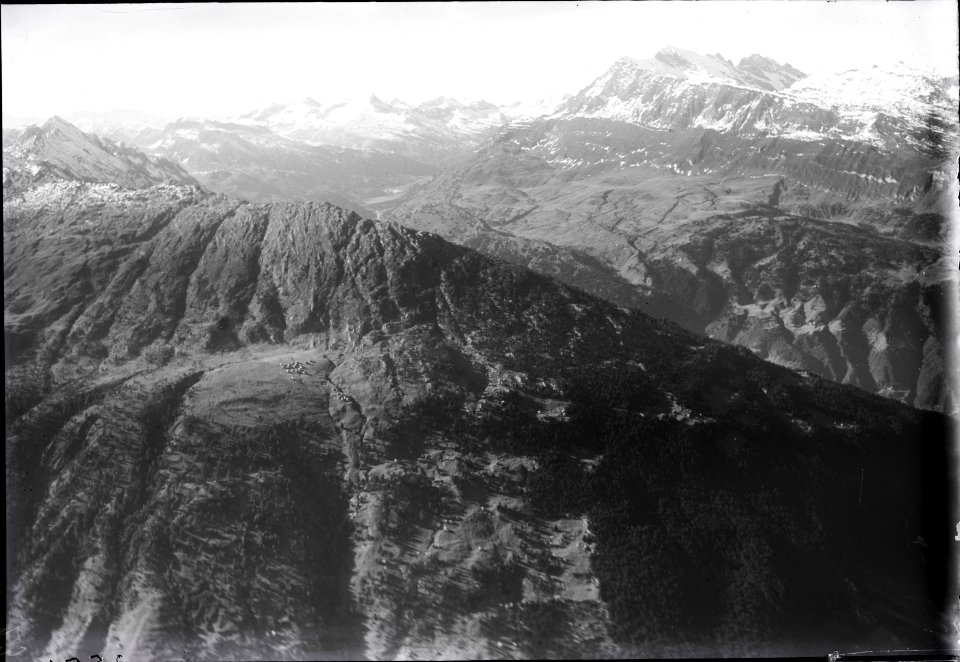 ETH-BIB-Punta di Larescia, Lukmanierstrasse, St. Maria v. S. aus 2800 m-Inlandflüge-LBS MH01-003551