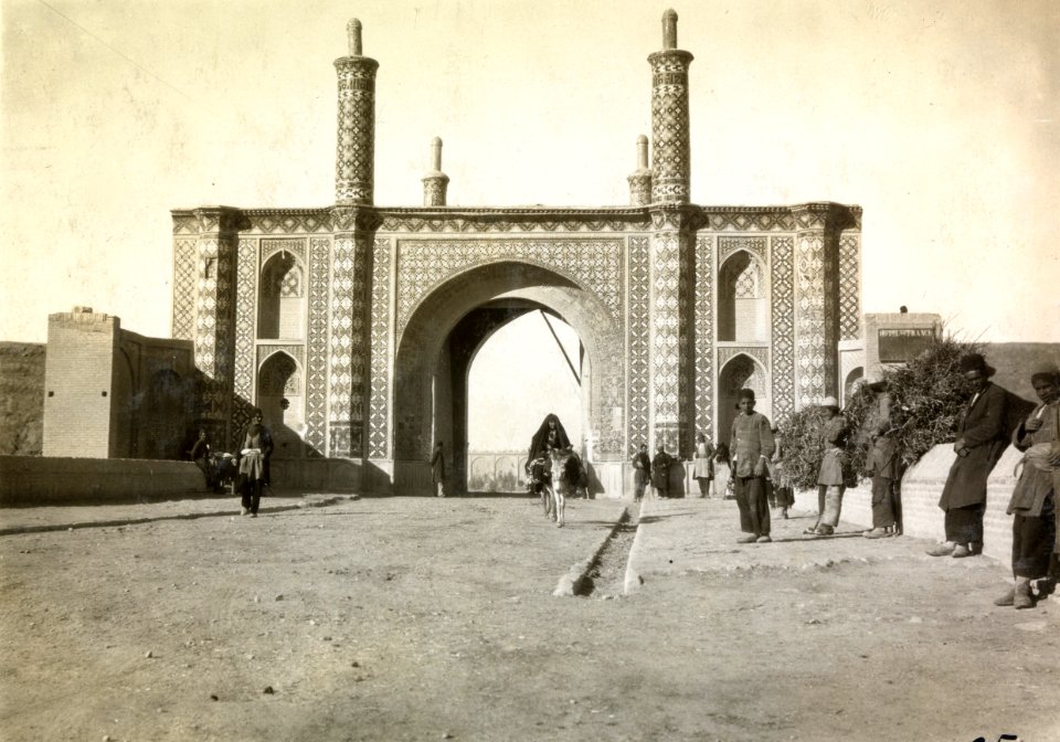 ETH-BIB-Qazvin-Tor (Teheran)-Persienflug 1924-1925-LBS MH02-02-0095-AL-FL