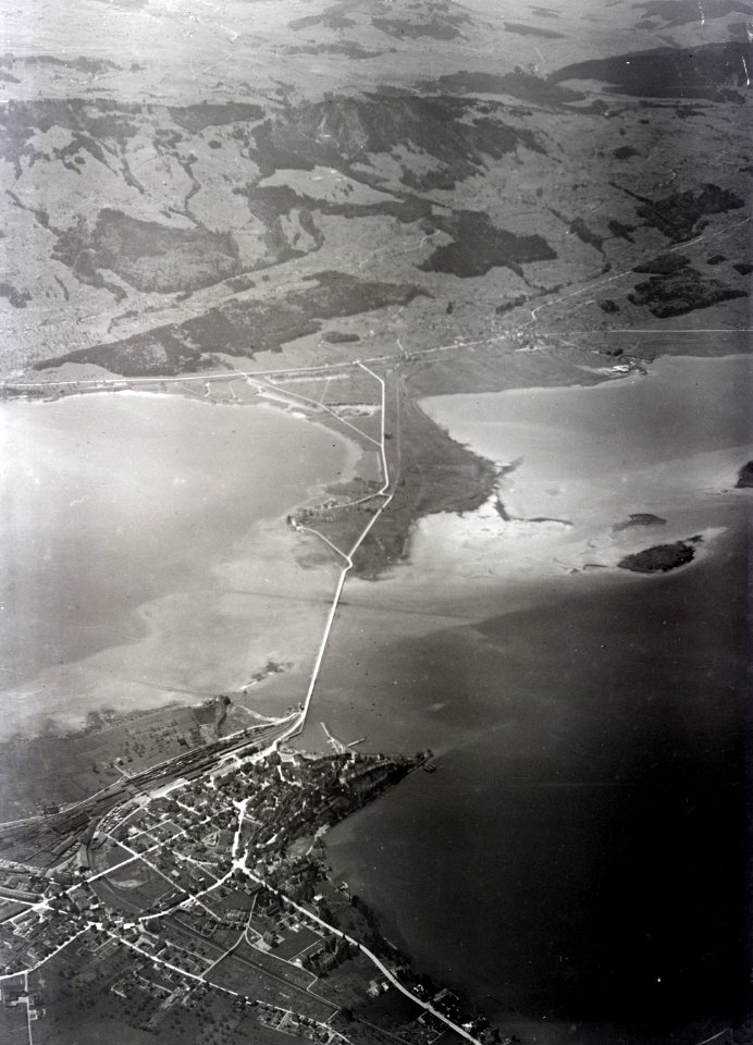 ETH-BIB-Rapperswil-Jona, Hurden, Pfäffikon, Etzel v. N. O. aus 2500 m-Inlandflüge-LBS MH01-006015