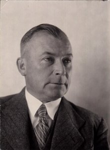 ETH-BIB-Ramser, Ernst (1894-1963)-Portrait-Portr 00217