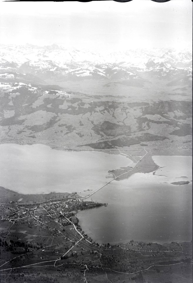 ETH-BIB-Rapperswil-Jona, Hurden, Pfäffikon, Etzel, Einsiedeln v. N. aus 1900 m-Inlandflüge-LBS MH01-006016