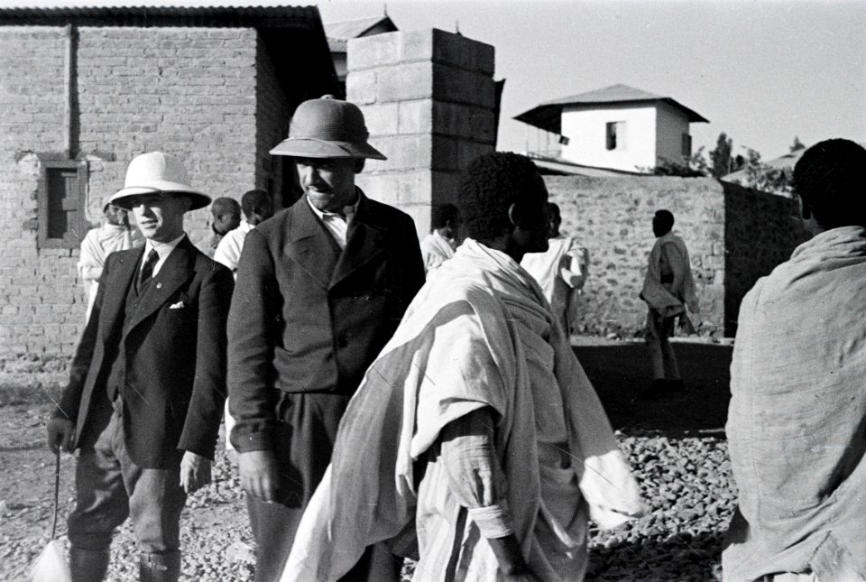 ETH-BIB-Reisebegleiter Mittelholzers und Abessinier, Addis Abeba-Abessinienflug 1934-LBS MH02-22-1112