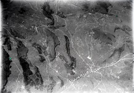 ETH-BIB-Reigoldswil, Lauwil, Eichen v. O. aus 3000 m-Inlandflüge-LBS MH01-003158