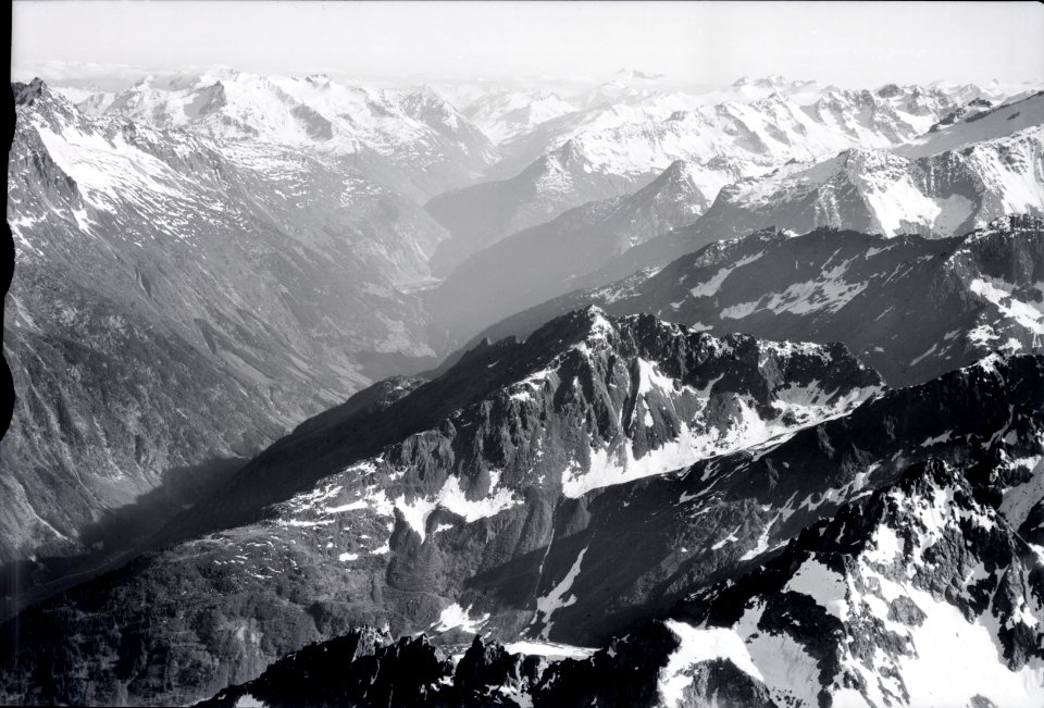 ETH-BIB-Reusstal bei Göschenen, Gotthard, Pizzo Centrale, Rotondo-Inlandflüge-LBS MH01-005624