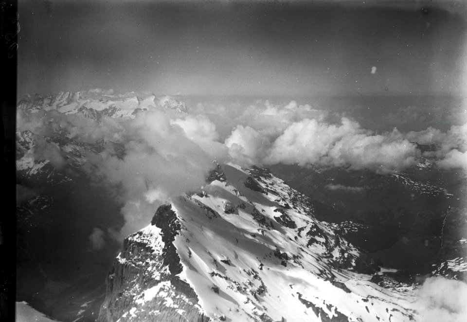 ETH-BIB-Reissend Nollen, Wendenstöcke, Engstlensee v. N. O.-Inlandflüge-LBS MH01-000955