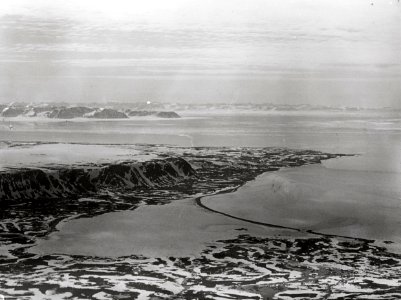 ETH-BIB-Rentierhalbinsel-Broadbai-Albert I Halbinsel von Osten aus 2000 m Höhe-Spitzbergenflug 1923-LBS MH02-01-0009