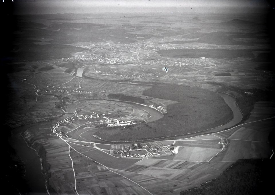 ETH-BIB-Rheinau, Schaffhausen v. W. aus 1600 m-Inlandflüge-LBS MH01-006440