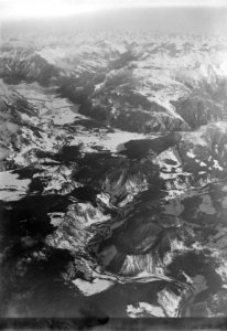 ETH-BIB-Rheintal vom Flimser Bergsturz bis Chur, Vorderrhein, Reichenau, Schanfigg v. W. aus 3600 m-Inlandflüge-LBS MH01-001375