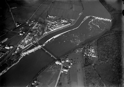ETH-BIB-Rheinfelden, E.W. Rheinfelden aus 400 m-Inlandflüge-LBS MH01-001418