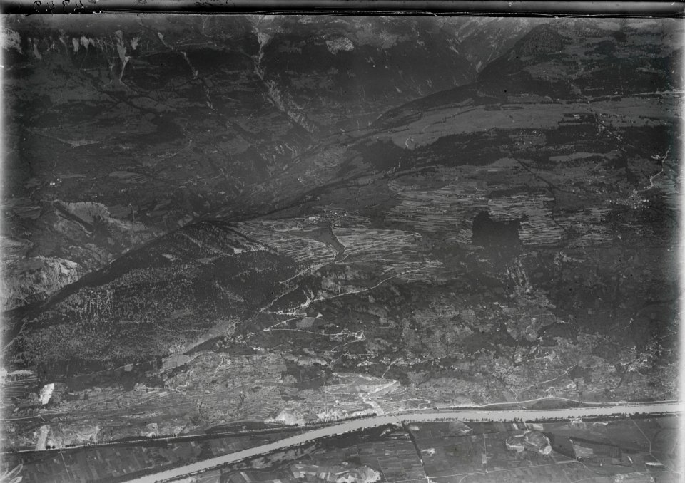 ETH-BIB-Rhone-Lens, Flanthey, Chermignon, Ollon, Tal der Liène v. S. aus 3000 m-Inlandflüge-LBS MH01-004342