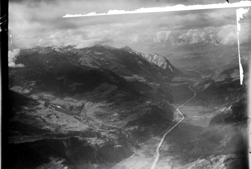 ETH-BIB-Rhônetal unterhalb Visp aus 4000 m-Inlandflüge-LBS MH01-000211