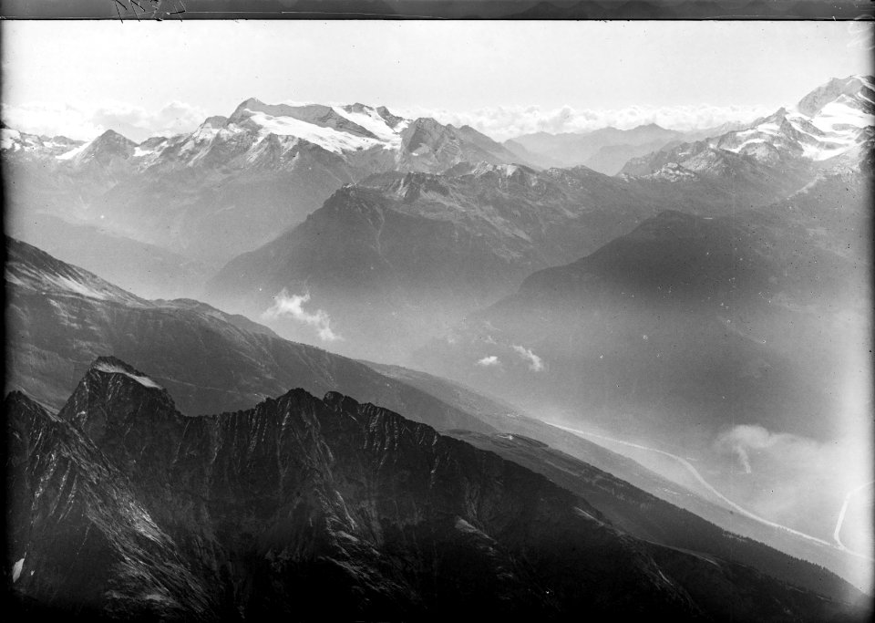 ETH-BIB-Rhônetal, Monte Leone v. N. W. aus 4000 m-Inlandflüge-LBS MH01-004311
