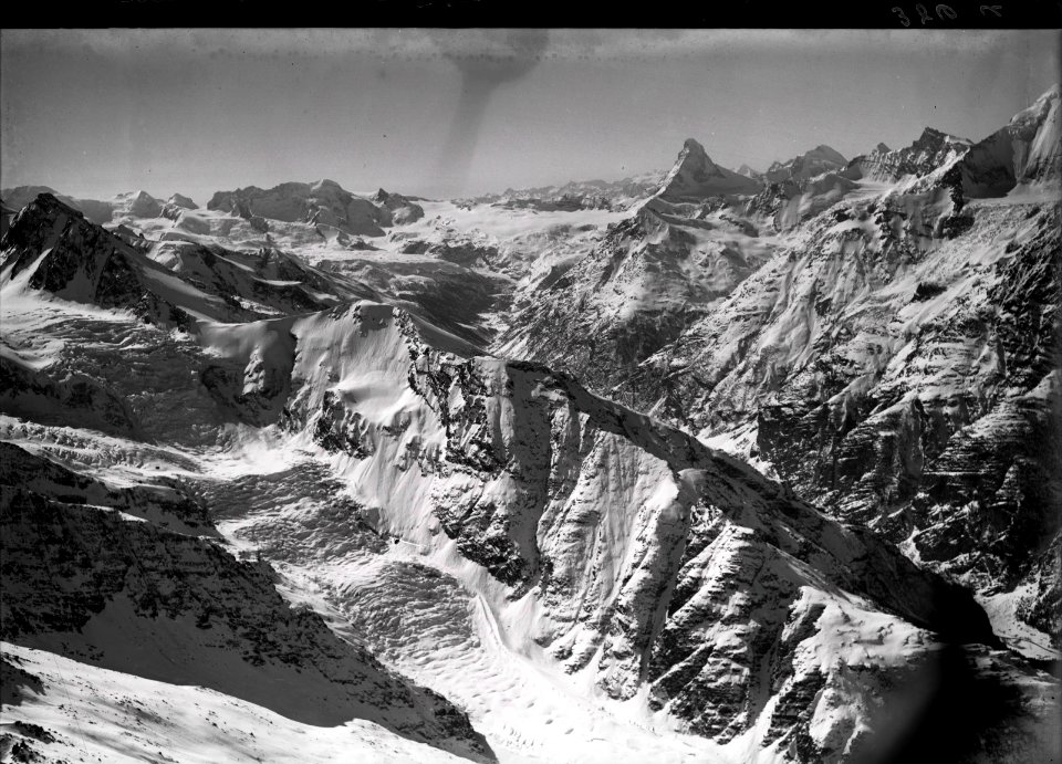 ETH-BIB-Riedgletschter, Mattertal, Matterhorn-Inlandflüge-LBS MH01-000386-02