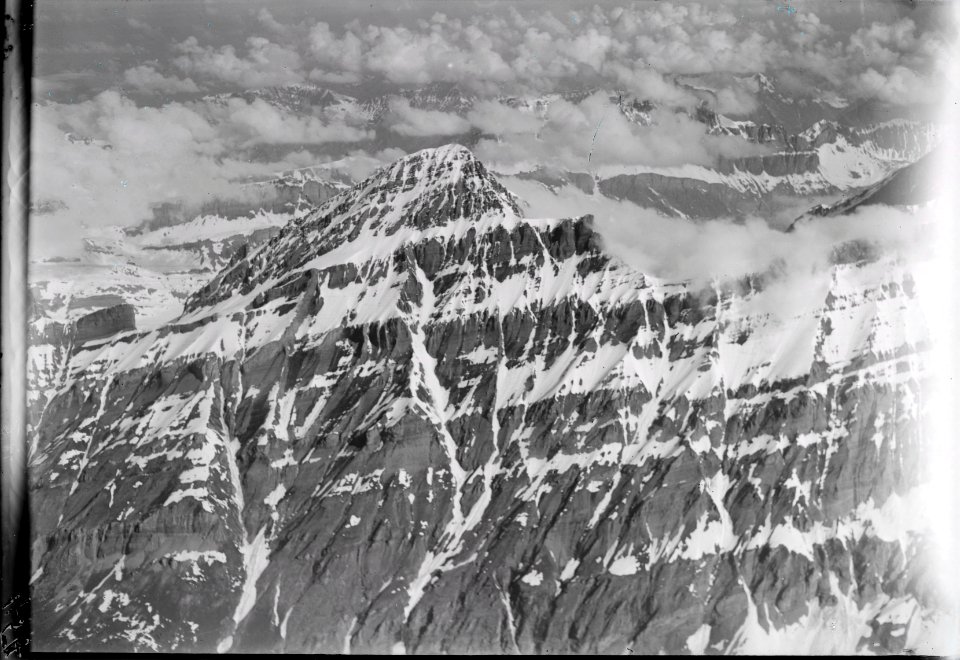 ETH-BIB-Rinderhorn v. S. aus 4000 m-Inlandflüge-LBS MH01-000454