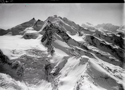 ETH-BIB-Riedgletscher, Nadelgrat, Dom v. N. aus 4000 m-Inlandflüge-LBS MH01-000384-02 