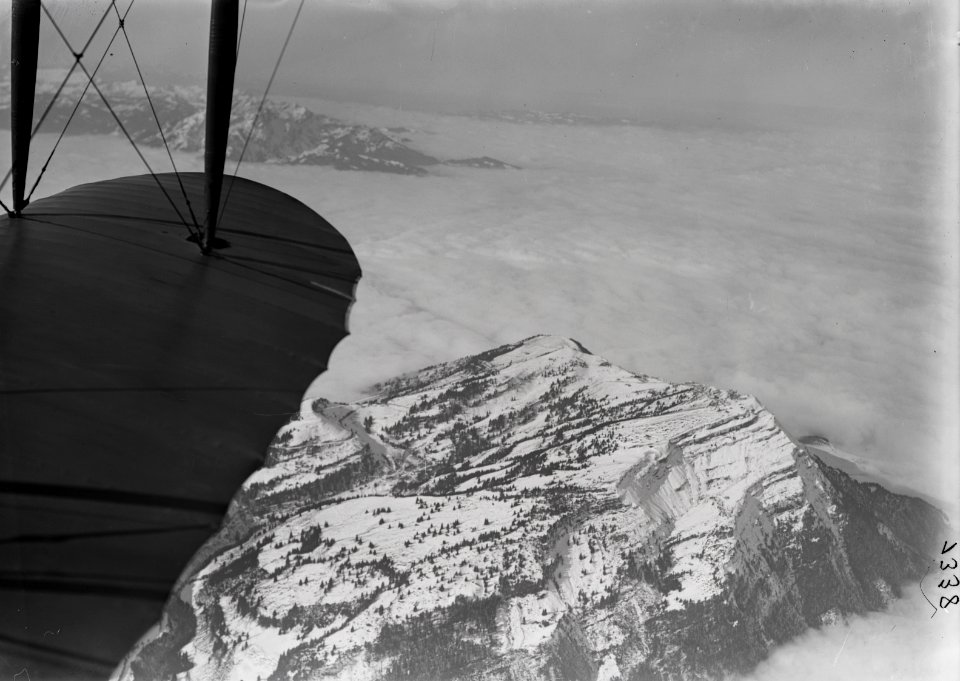 ETH-BIB-Rigi mit Nebelmeer, Pilatus-Inlandflüge-LBS MH01-001338
