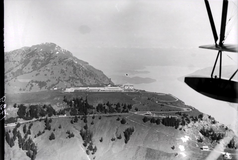 ETH-BIB-Rigi Scheidegg, Rigi-Kulm v. O. aus 1800 m-Inlandflüge-LBS MH01-001729