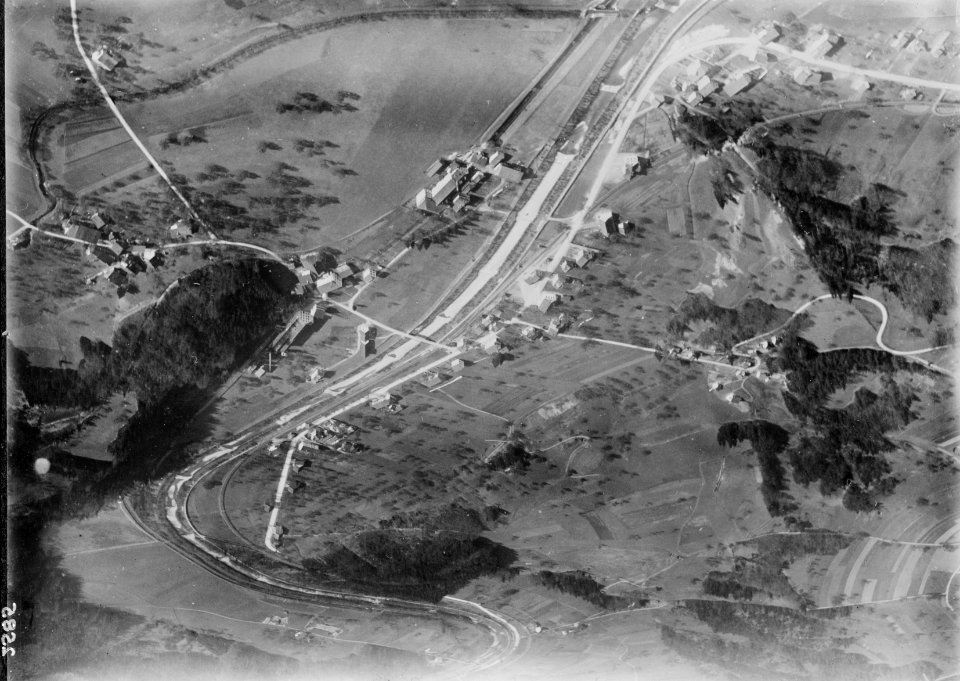 ETH-BIB-Rikon-Spinnereinen aus 600 m-Inlandflüge-LBS MH01-002585