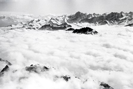 ETH-BIB-Ritzlihorn, Lauteraarhorn, Finsteraarhorn-Inlandflüge-LBS MH05-12-32