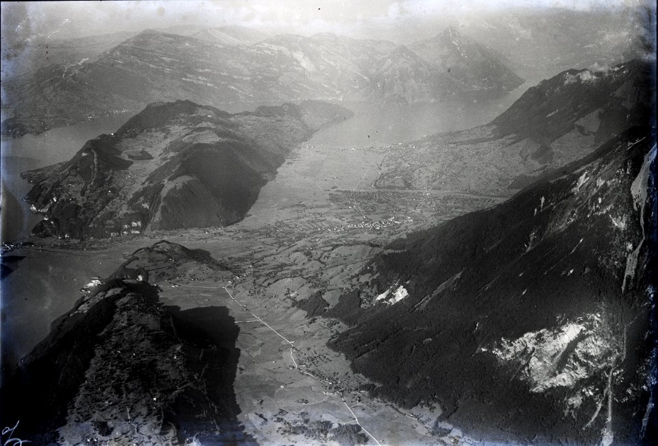 ETH-BIB-Rohren, Stanserried, Rotzloch, Stans, Buochs, Rigi v. S. W. aus 2000 m-Inlandflüge-LBS MH01-004796