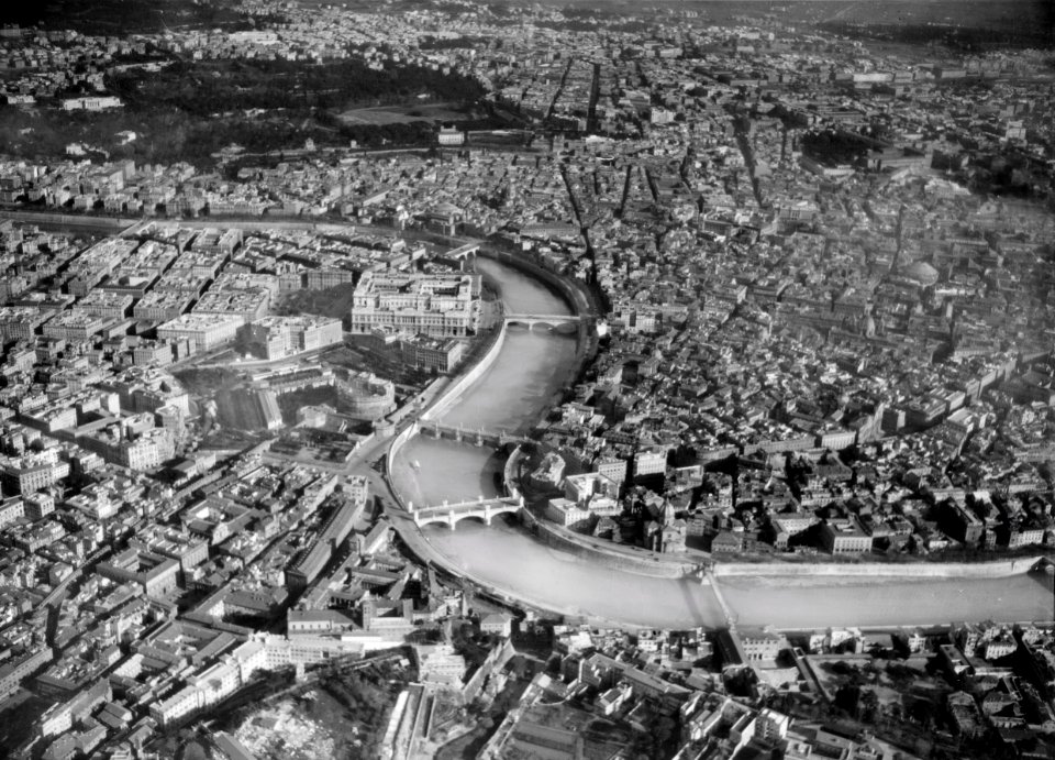 ETH-BIB-Rom (Tiberquartier) aus 600 m Höhe-Kilimanjaroflug 1929-30-LBS MH02-07-0003
