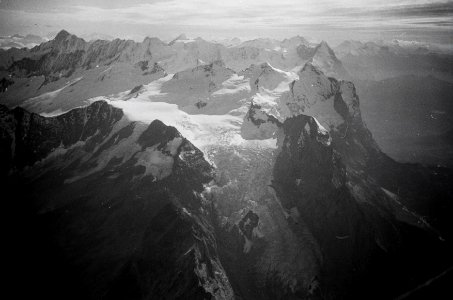 ETH-BIB-Rosenhorn, Mittelhorn, Wetterhorn-Inlandflüge-LBS MH05-06A-06 photo