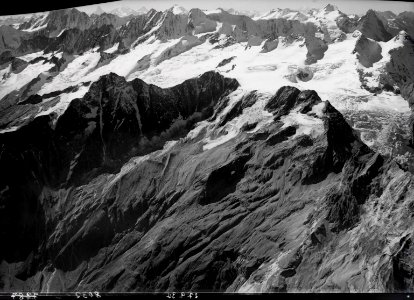 ETH-BIB-Rosenlauigletscher, Dossen, Wetterhorn, Jungfrau, Walliser Fiescherhörner v. O. aus 4300 m-Inlandflüge-LBS MH01-008032