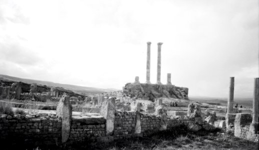 ETH-BIB-Ruinen von Timgad-Mittelmeerflug 1928-LBS MH02-04-0215