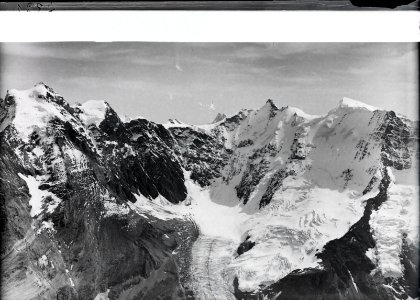 ETH-BIB-Rottal, Jungfrau, Gletscherhorn, Äbeniflue v. N. aus 4000 m-Inlandflüge-LBS MH01-004321
