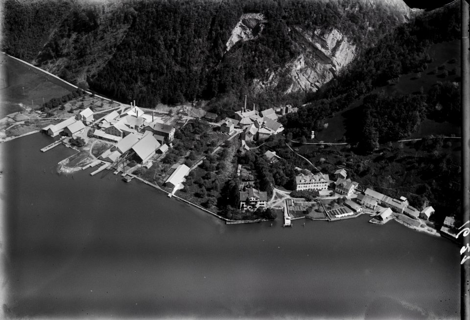 ETH-BIB-Rotzloch bei Stansstad, Alpnachersee aus 150 m-Inlandflüge-LBS MH01-001621