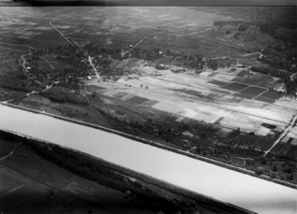 ETH-BIB-Ruggell, Überschwemmung von 1927 v. S. W.-Inlandflüge-LBS MH01-005711