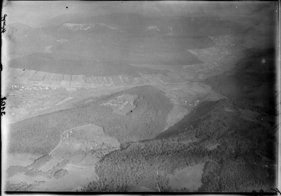 ETH-BIB-Rüedacher, Überthal, Mönthal, Bützberg, Geissberg v. S. W. aus 2000 m-Inlandflüge-LBS MH01-003108