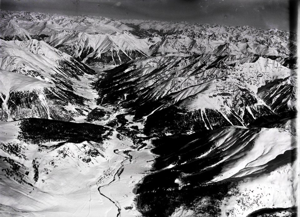 ETH-BIB-S-chanf und Zernez im Unterengadin, Nationalpark, Ofenpassroute v. S. W. aus 4300 m-Inlandflüge-LBS MH01-001553