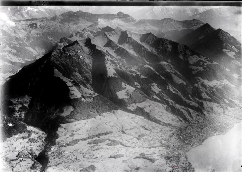 ETH-BIB-Sachseln, Flüeli, Arnigrat, Heitlistock, Melchtal, Hohenstollen v. N. aus 2500 m-Inlandflüge-LBS MH01-005279