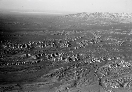 ETH-BIB-Salzwüste zwischen Tunis und Biskra, aus 2800 m Höhe-Mittelmeerflug 1928-LBS MH02-04-0167