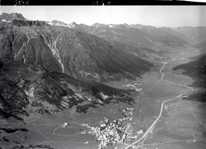 ETH-BIB-Samedan, Bever, La Punt, Madulein, Crasta Mora v. S. aus 2800 m-Inlandflüge-LBS MH01-007832
