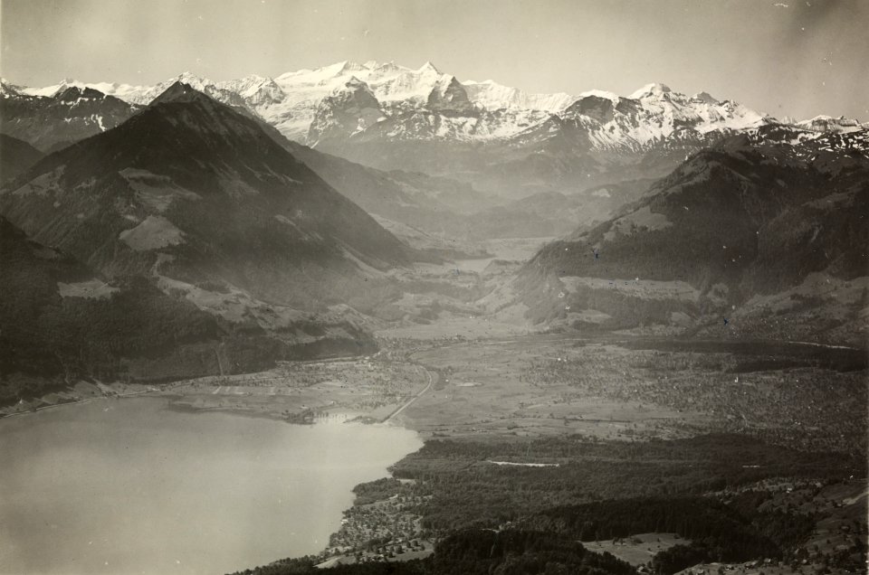 ETH-BIB-Sarnersee, Giswil, Lungerersee, Brünig, Berneralpen v. N. aus 1200 m-Inlandflüge-LBS MH01-005108