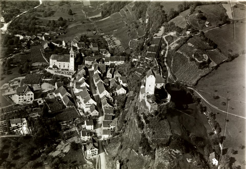 ETH-BIB-Sargans aus 200 m-Inlandflüge-LBS MH01-002300