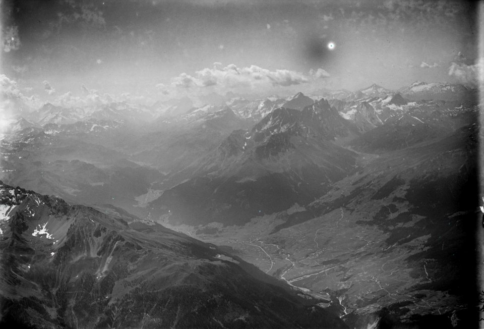 ETH-BIB-Savognin, Saluof, Riom, Parsonz, Cunter, Bergelleralpen v. N. aus 4600 m-Inlandflüge-LBS MH01-003823