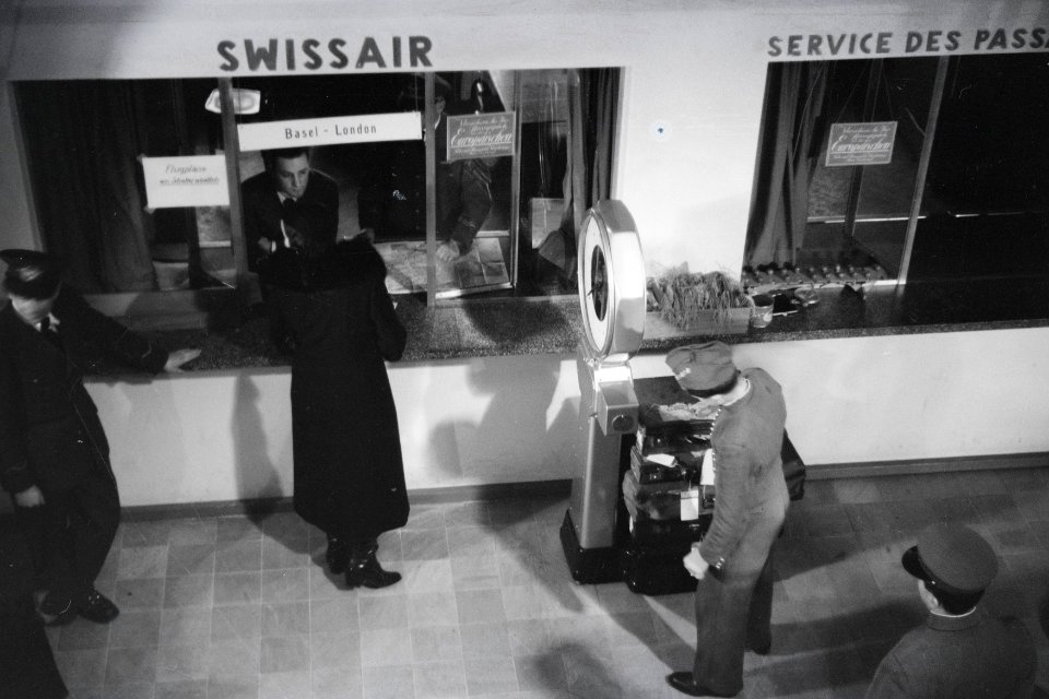 ETH-BIB-Schalter, Abfertigungshalle in Dübendorf-Inlandflüge-LBS MH05-45-18