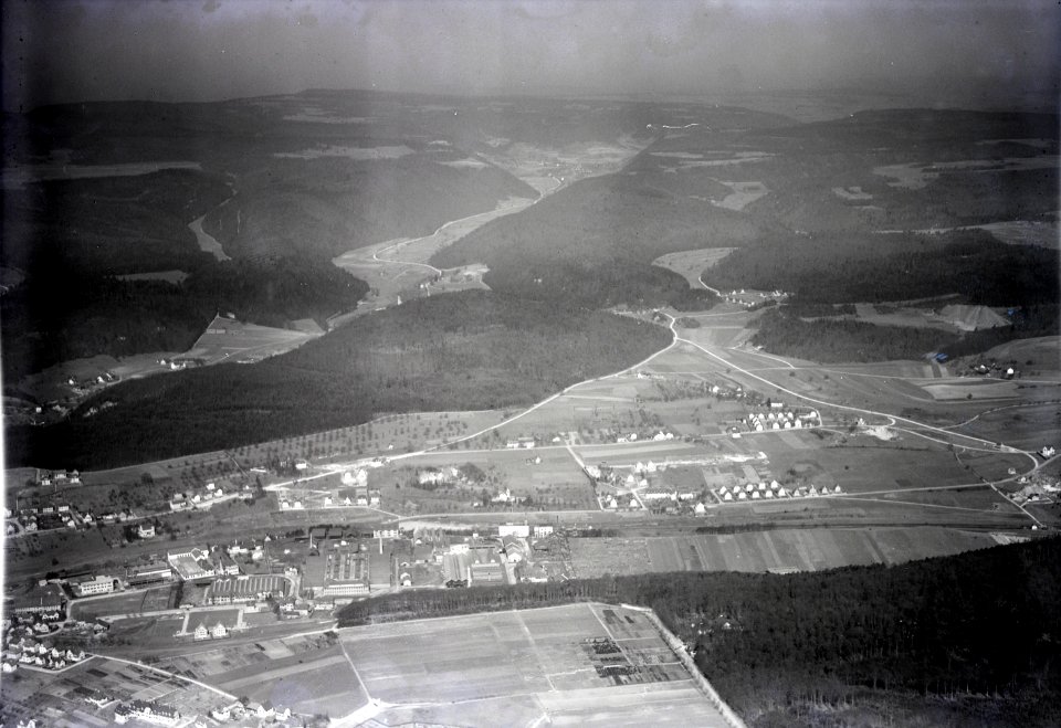 ETH-BIB-Schaffhausen, St.Niklausen, Herblingen, Randenlandschaft v. S. O. aus 500 m-Inlandflüge-LBS MH01-005958