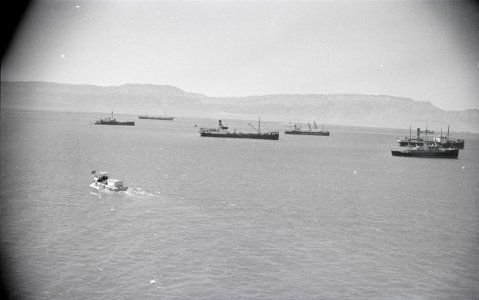 ETH-BIB-Schiffe auf Mittelmeer vor Küste Ägyptens-Abessinienflug 1934-LBS MH02-22-0857