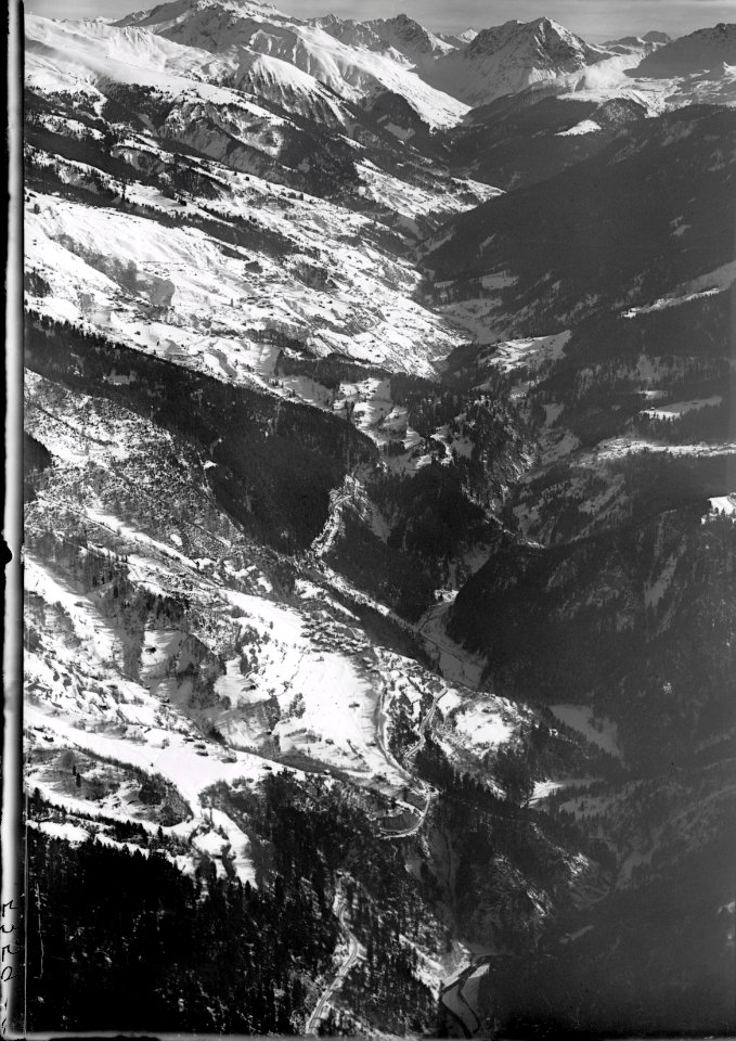 ETH-BIB-Schanfigg, Lüen, Pagig, St. Peter, Molins, Strelapass v. W.-Inlandflüge-LBS MH01-005359