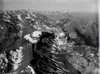 ETH-BIB-Schilthorn, Blüemlisalp Wildstrubel, Mont Blanc v. N. O. aus 5000 m-Inlandflüge-LBS MH01-001252