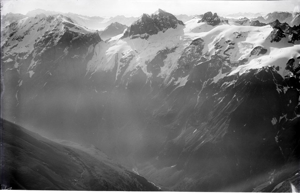 ETH-BIB-Schlossberg, Spannörter, Wichelplankstock v. N. W. aus 3200 m-Inlandflüge-LBS MH01-004691